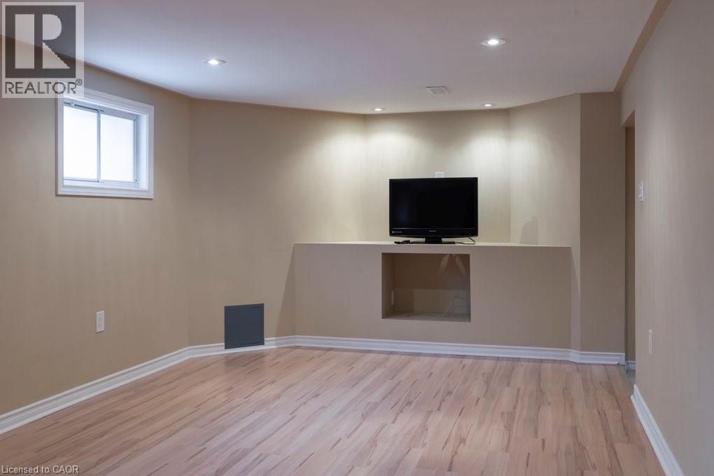 169 East 32nd Street, Hamilton, Ontario  L8V 3S1 - Photo 30 - 40761089