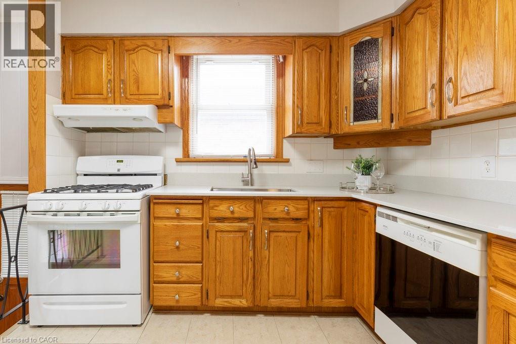 169 East 32nd Street, Hamilton, Ontario  L8V 3S1 - Photo 15 - 40761089