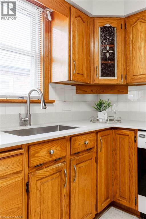 169 East 32nd Street, Hamilton, Ontario  L8V 3S1 - Photo 13 - 40761089