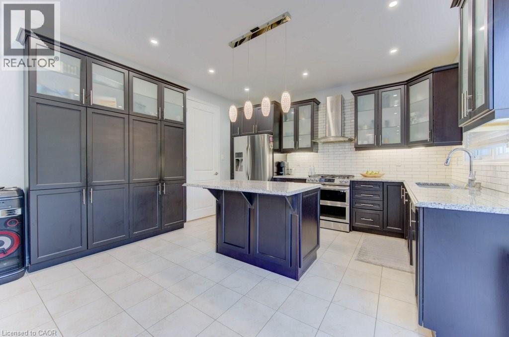 231 Grovehill Crescent, Kitchener, Ontario N2R 0K8 - Photo 13 - 40775367