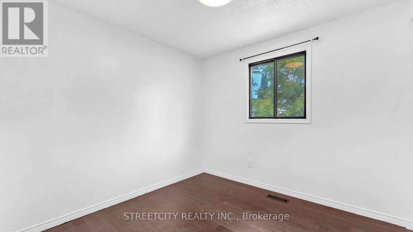 151 Walmer Gardens, London North, Ontario  N6G 4H3 - Photo 19 - X12516768