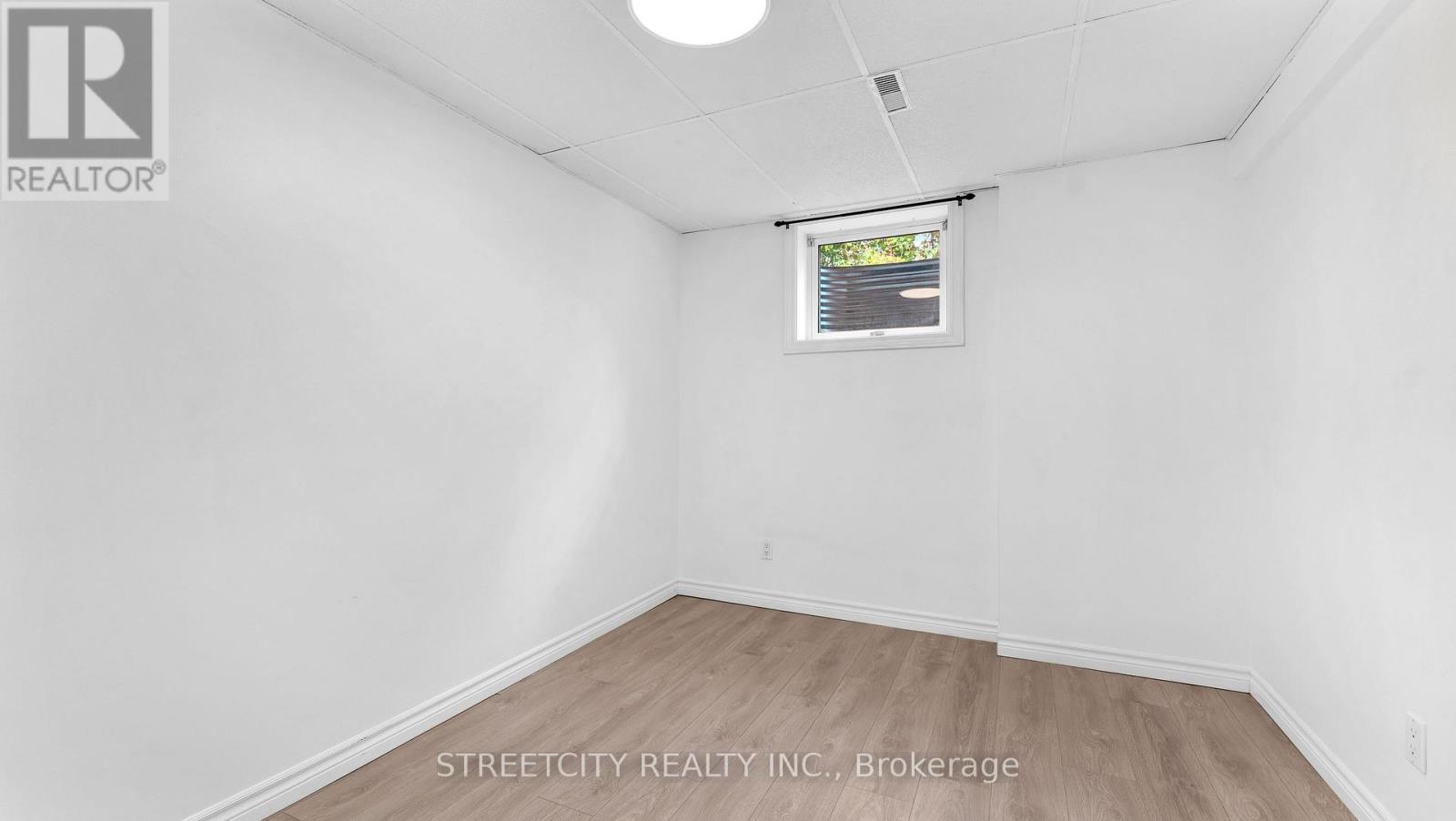 151 Walmer Gardens, London North, Ontario  N6G 4H3 - Photo 25 - X12516768