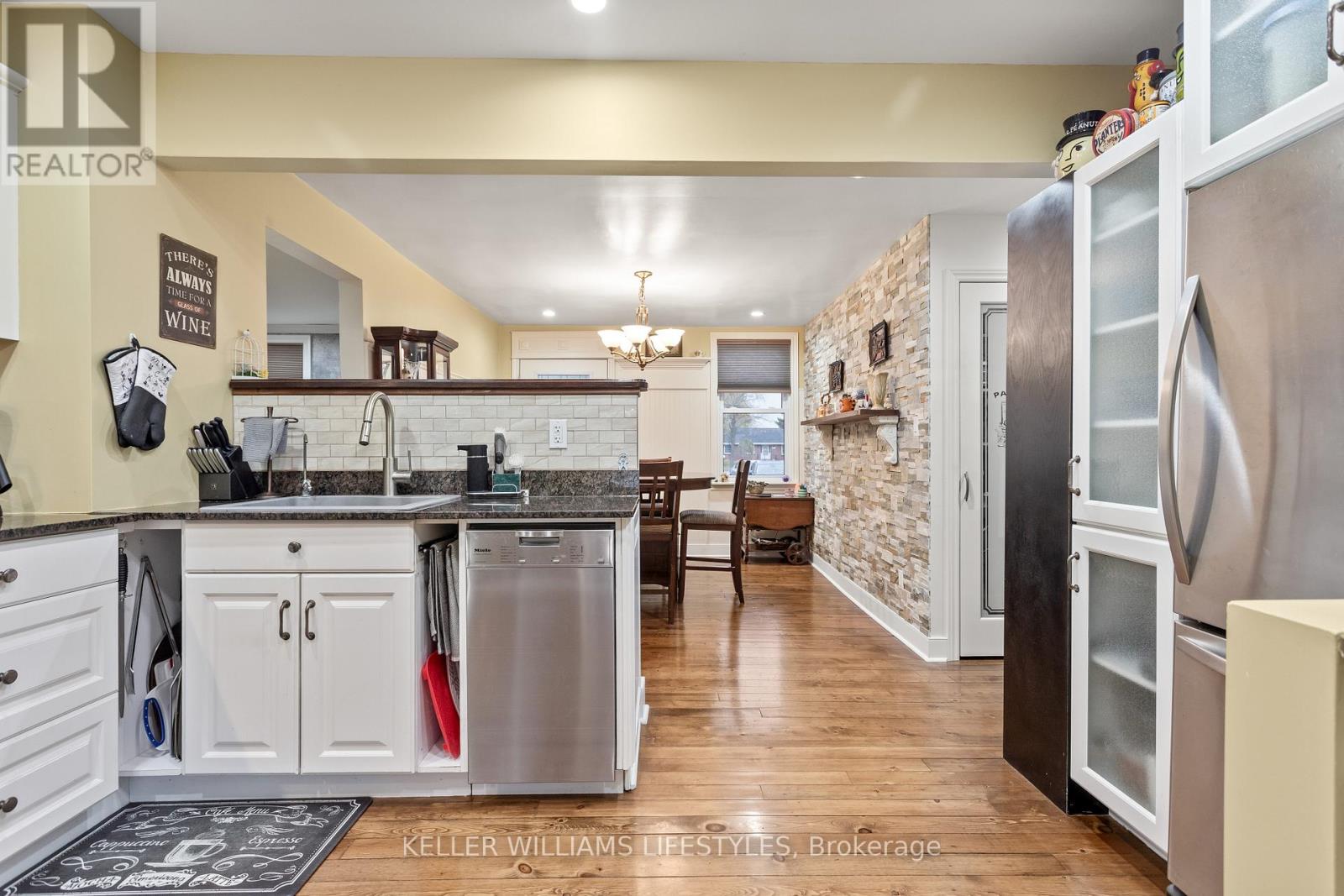 2628 Dundas Street, London East, Ontario  N5V 3C9 - Photo 12 - X12516924