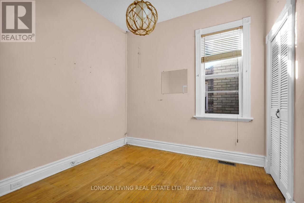 121 Tecumseh Avenue E, London South, Ontario  N6C 1S1 - Photo 15 - X12516946