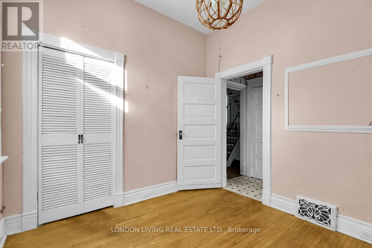 121 Tecumseh Avenue E, London South, Ontario  N6C 1S1 - Photo 16 - X12516946