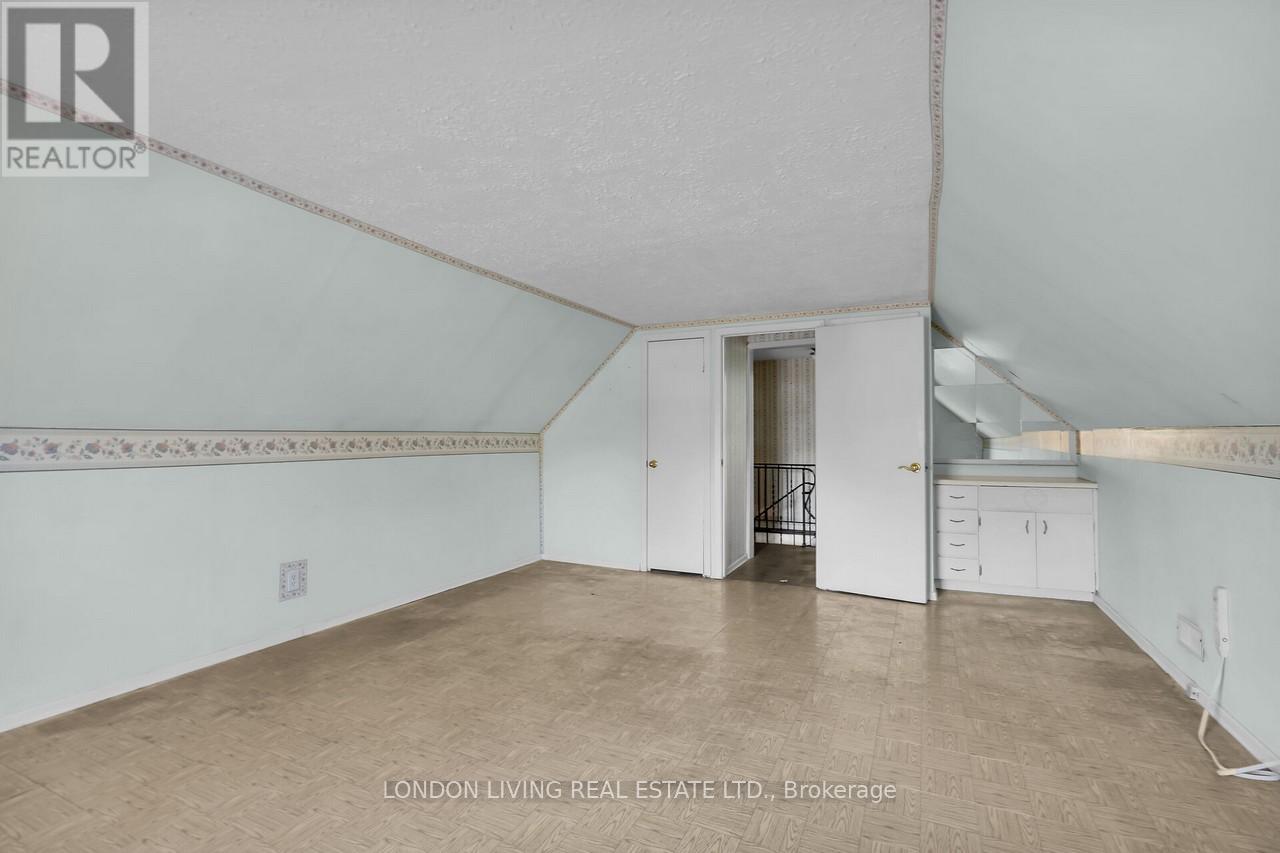 121 Tecumseh Avenue E, London South, Ontario  N6C 1S1 - Photo 21 - X12516946