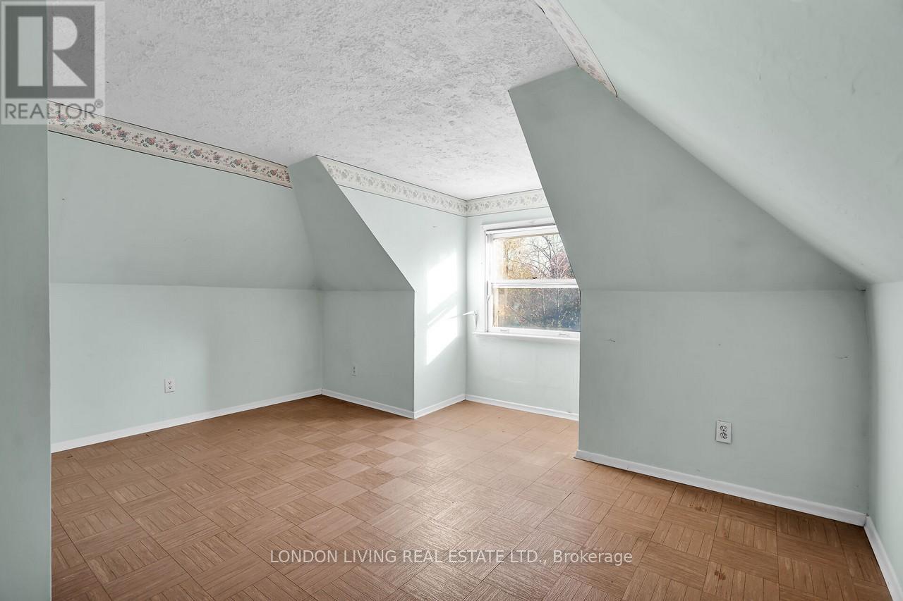 121 Tecumseh Avenue E, London South, Ontario  N6C 1S1 - Photo 23 - X12516946