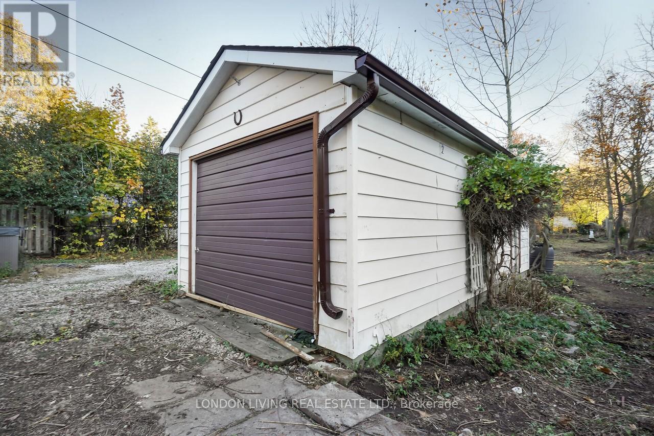 121 Tecumseh Avenue E, London South, Ontario  N6C 1S1 - Photo 32 - X12516946