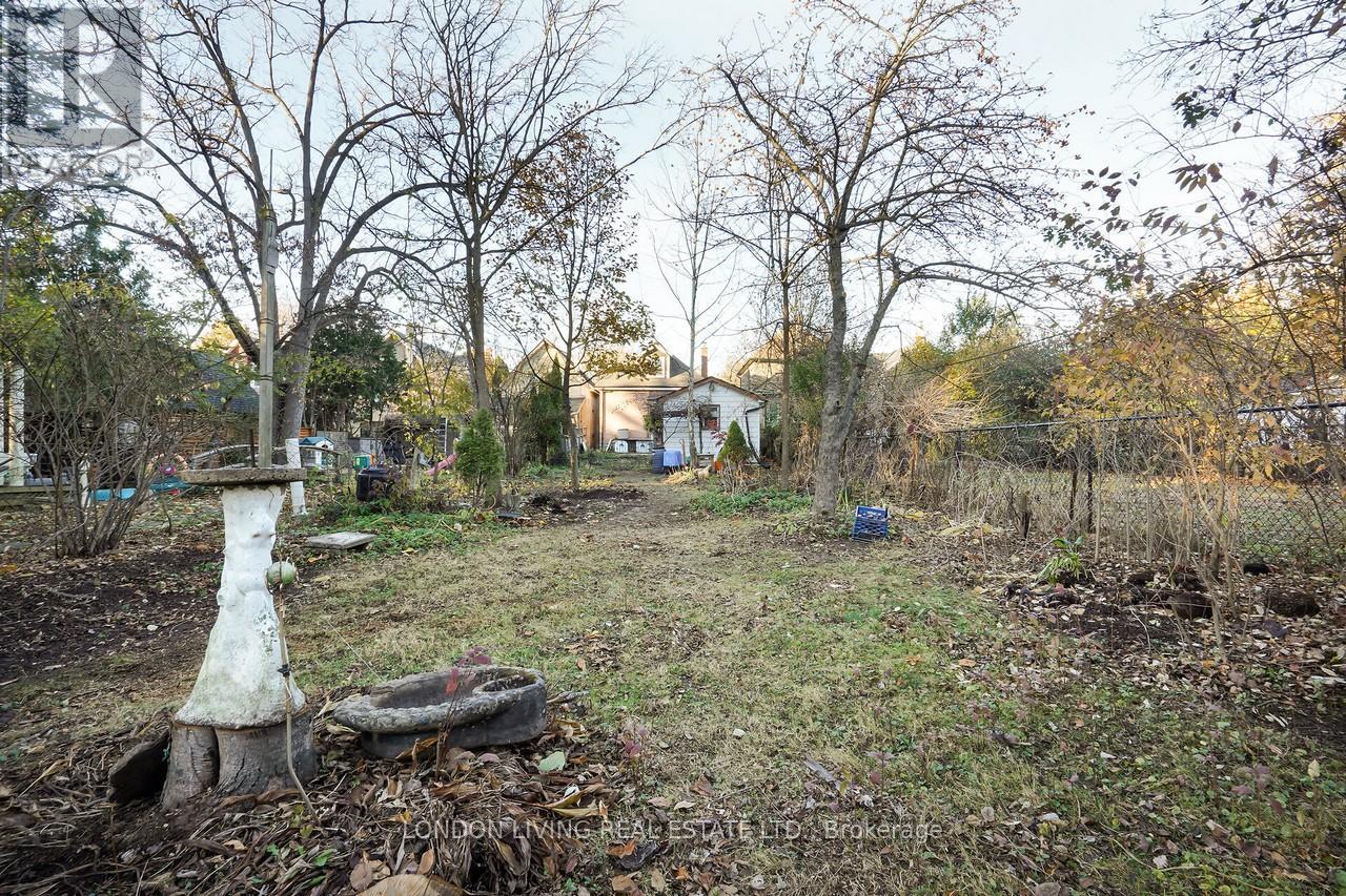 121 Tecumseh Avenue E, London South, Ontario  N6C 1S1 - Photo 36 - X12516946