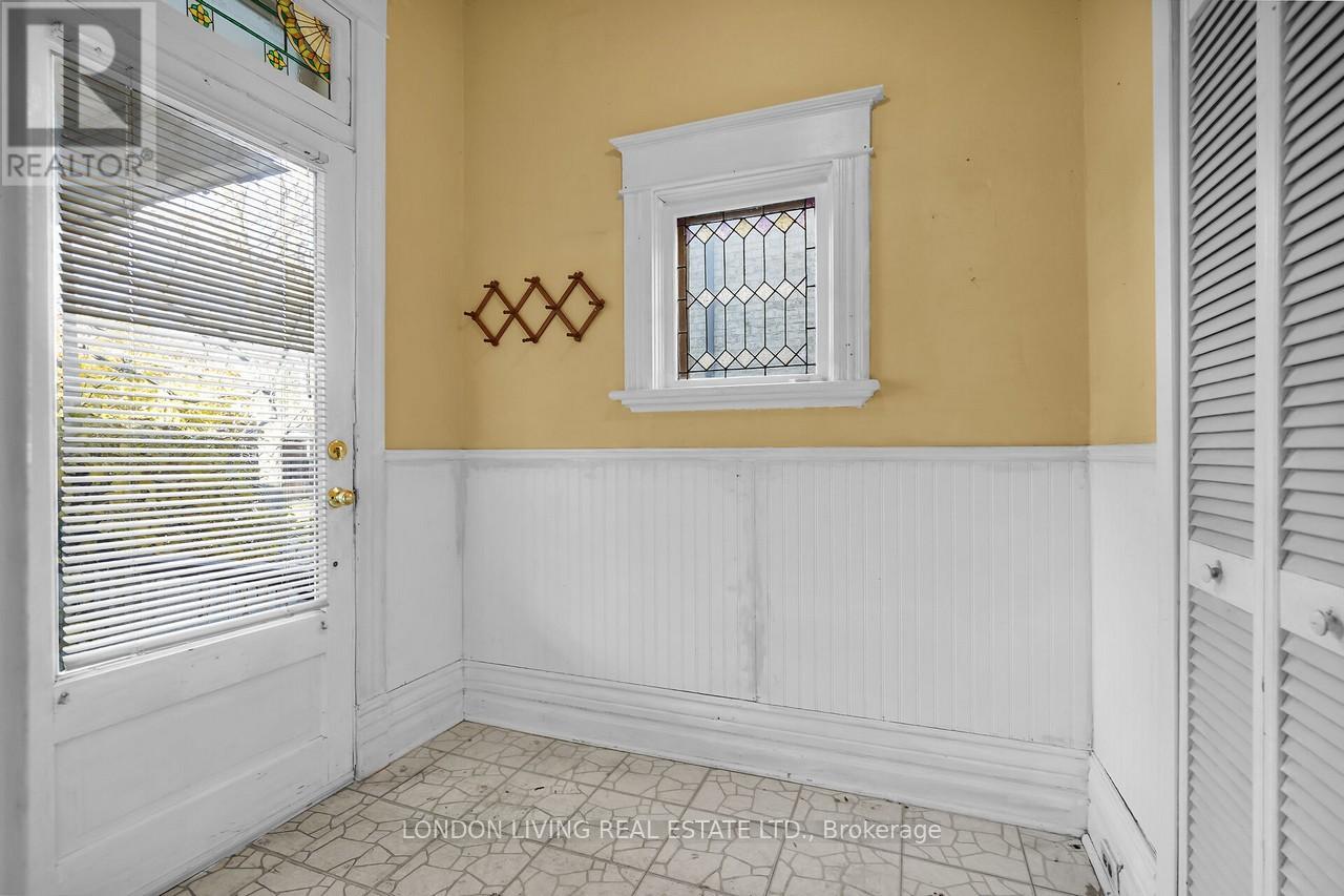 121 Tecumseh Avenue E, London South, Ontario  N6C 1S1 - Photo 7 - X12516946