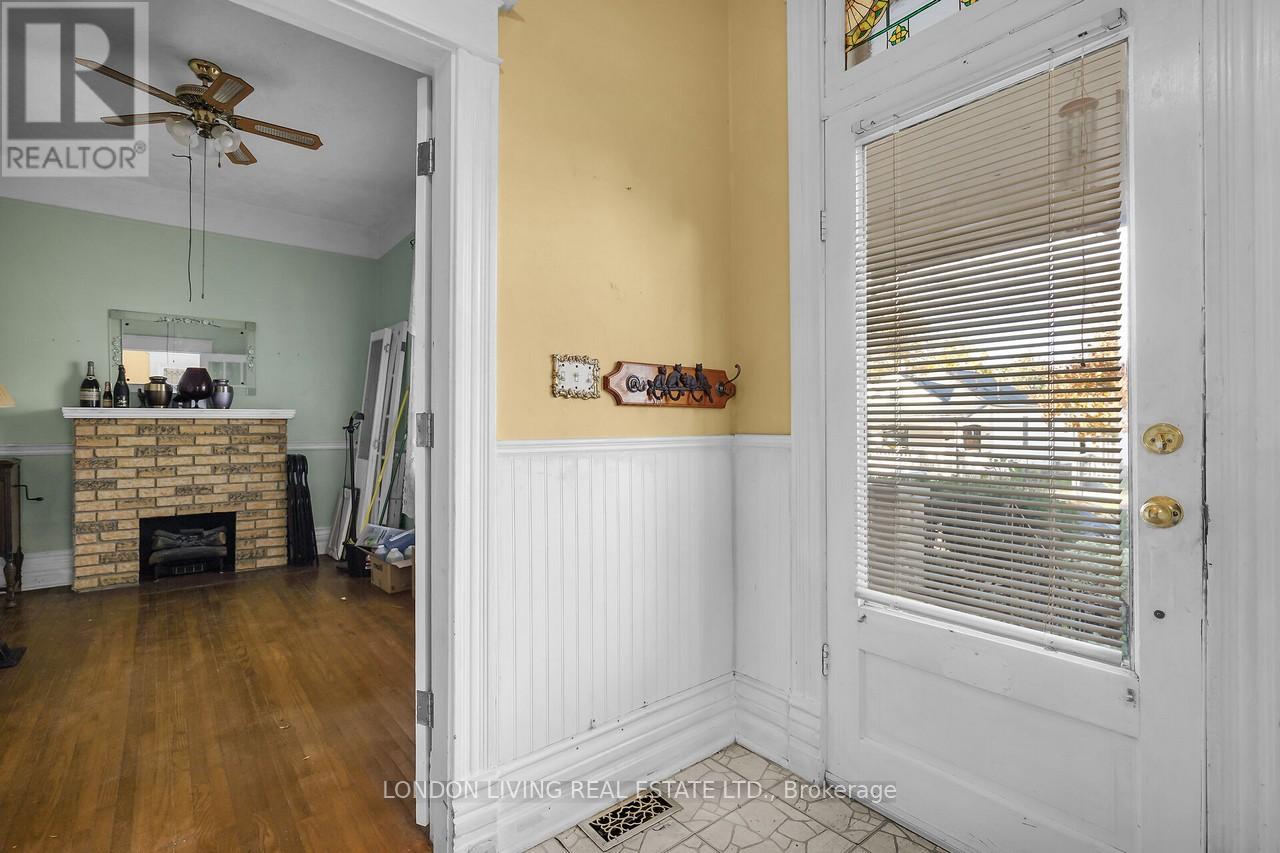 121 Tecumseh Avenue E, London South, Ontario  N6C 1S1 - Photo 8 - X12516946