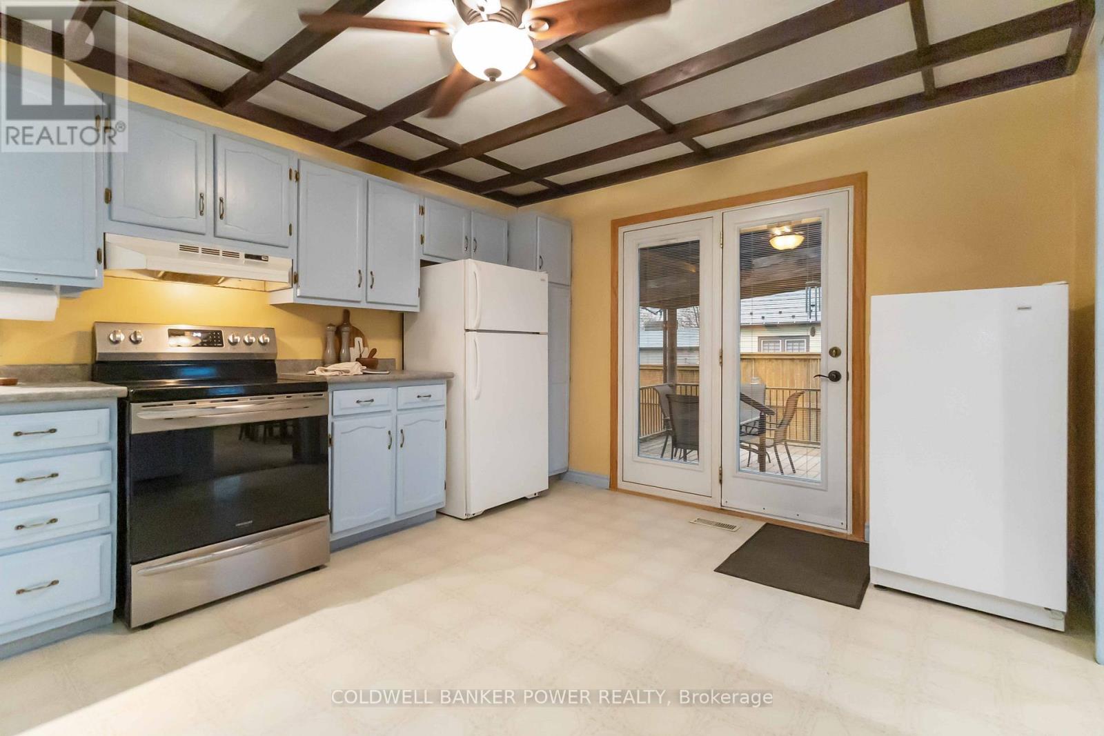 10701 Sunset Drive, Southwold, Ontario  N5P 3T2 - Photo 15 - X12517030