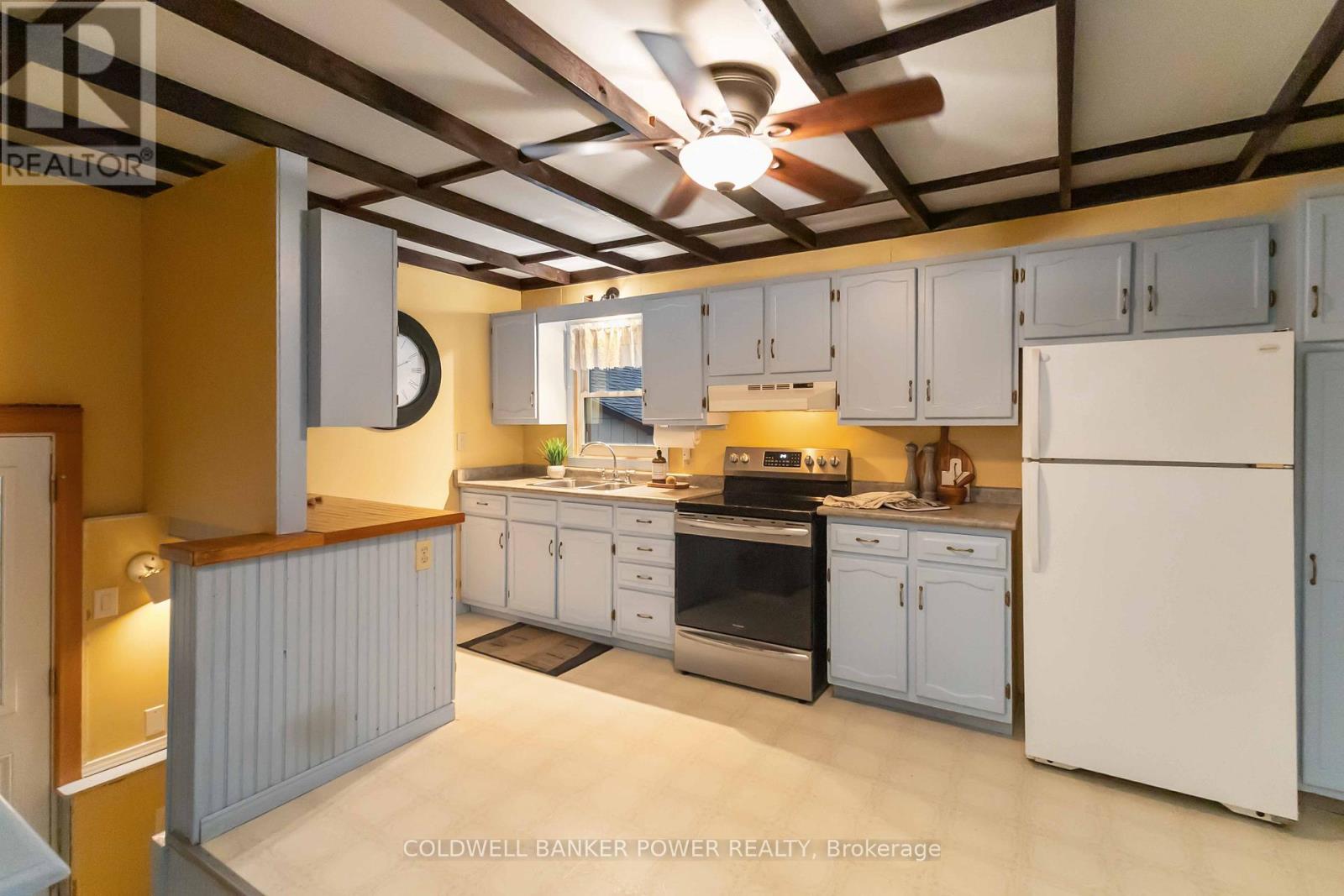 10701 Sunset Drive, Southwold, Ontario  N5P 3T2 - Photo 16 - X12517030