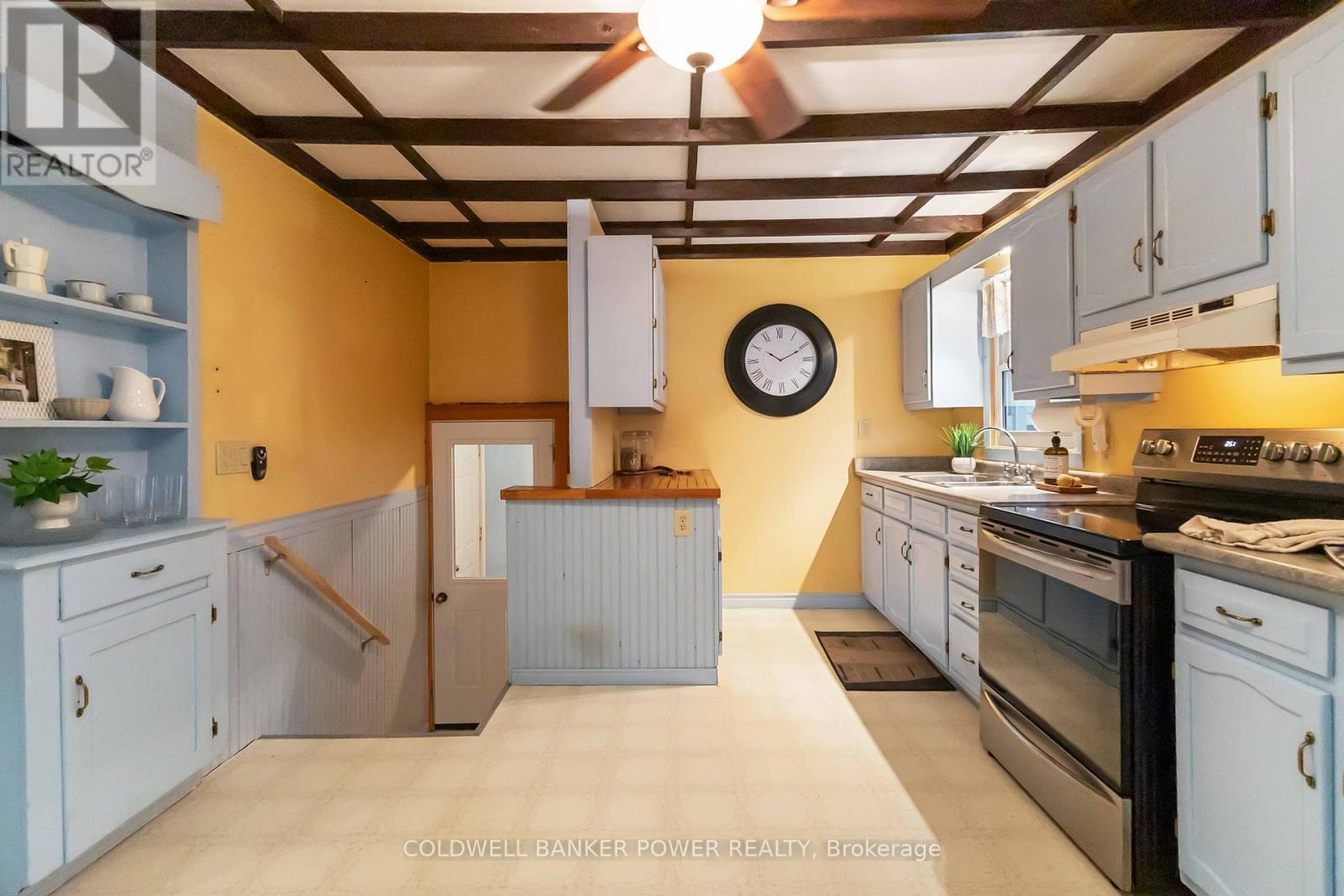 10701 Sunset Drive, Southwold, Ontario  N5P 3T2 - Photo 18 - X12517030