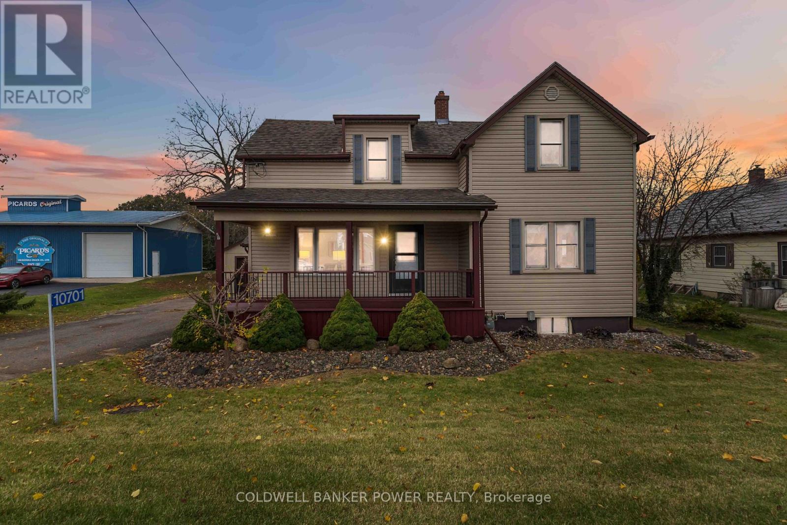 10701 Sunset Drive, Southwold, Ontario  N5P 3T2 - Photo 3 - X12517030