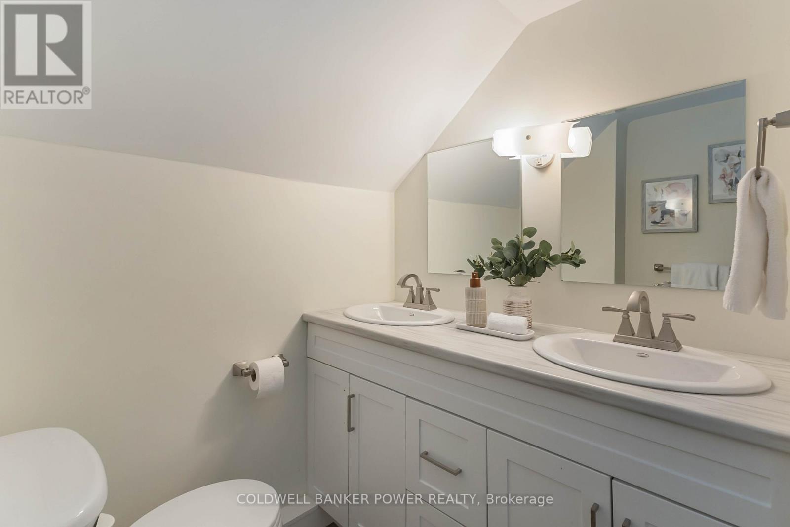 10701 Sunset Drive, Southwold, Ontario  N5P 3T2 - Photo 33 - X12517030