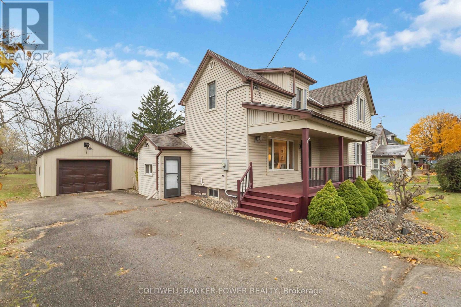 10701 Sunset Drive, Southwold, Ontario  N5P 3T2 - Photo 4 - X12517030