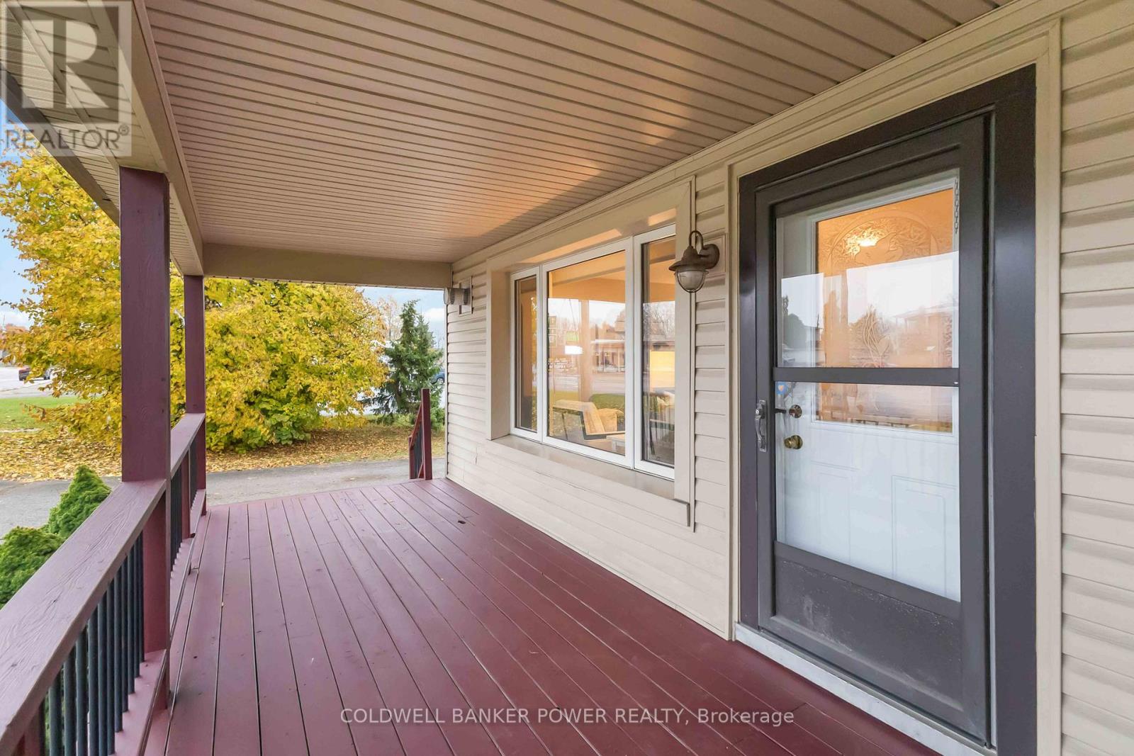 10701 Sunset Drive, Southwold, Ontario  N5P 3T2 - Photo 5 - X12517030