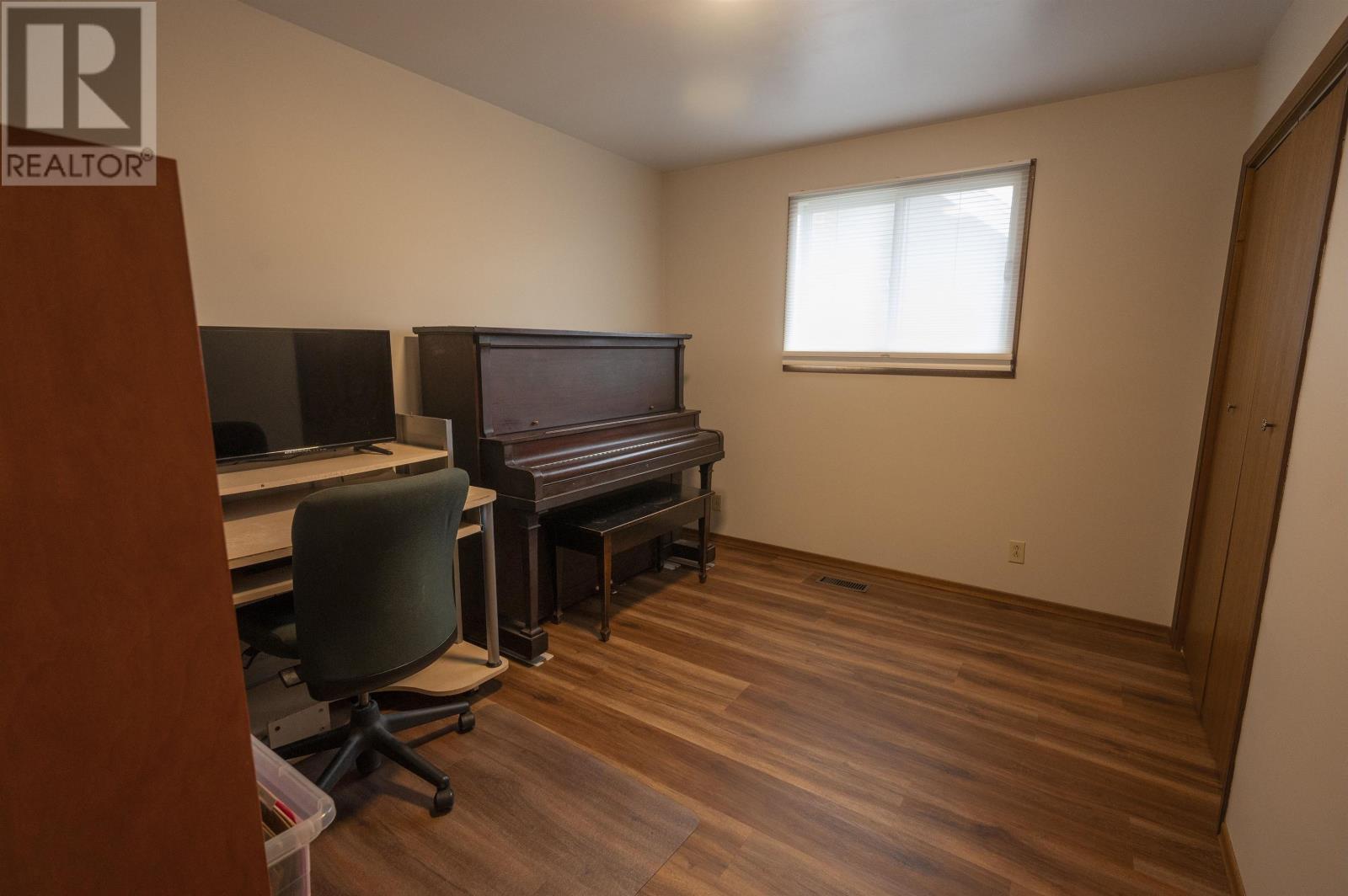 716 Francis Street West, Thunder Bay, Ontario  P7E 4E1 - Photo 20 - TB253411