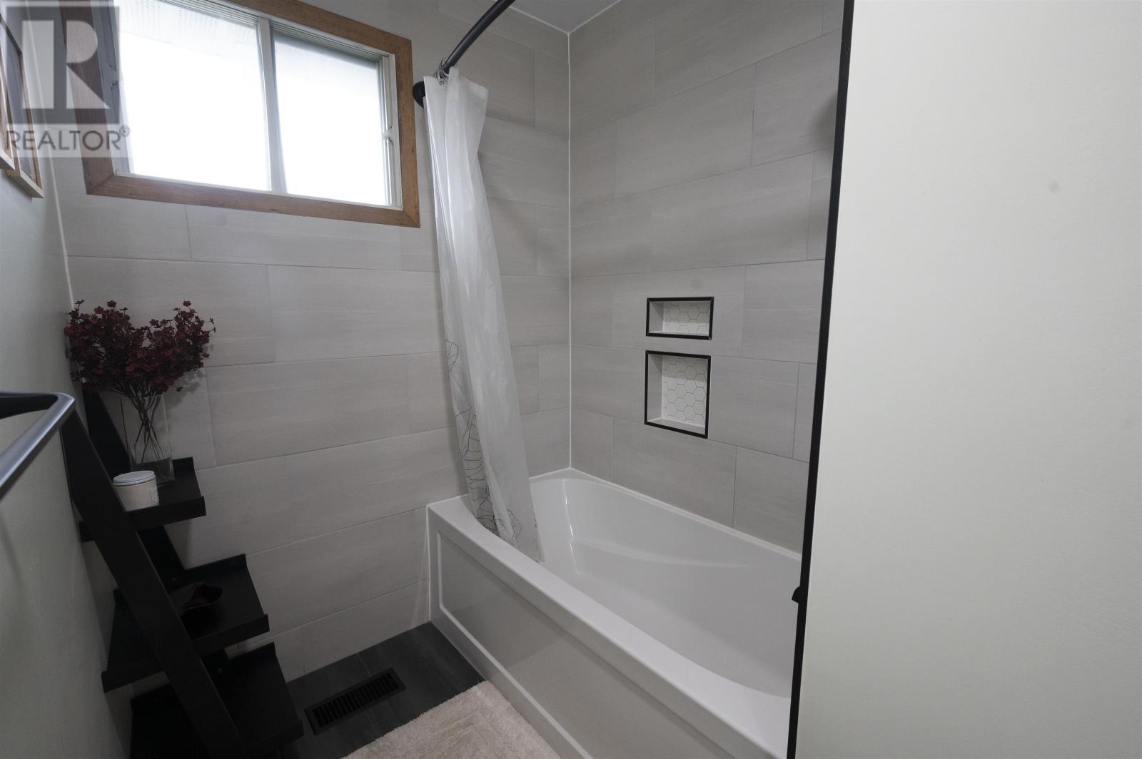 716 Francis Street West, Thunder Bay, Ontario  P7E 4E1 - Photo 25 - TB253411