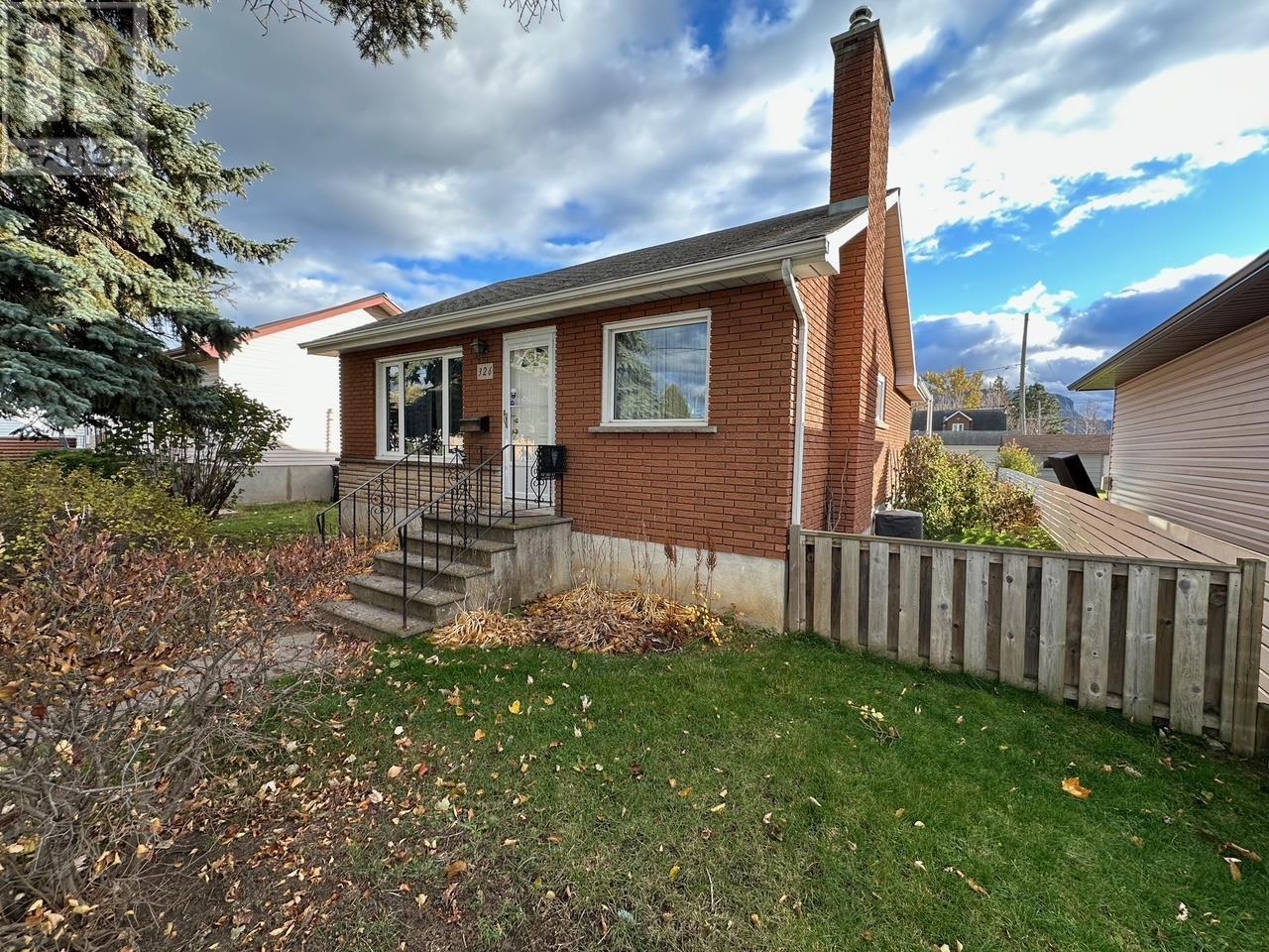 326 Mary St W, Thunder Bay, Ontario  P7E 4K8 - Photo 1 - TB253419