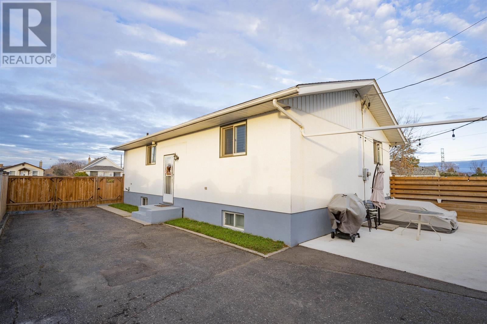 716 Francis Street West, Thunder Bay, Ontario  P7E 4E1 - Photo 40 - TB253411