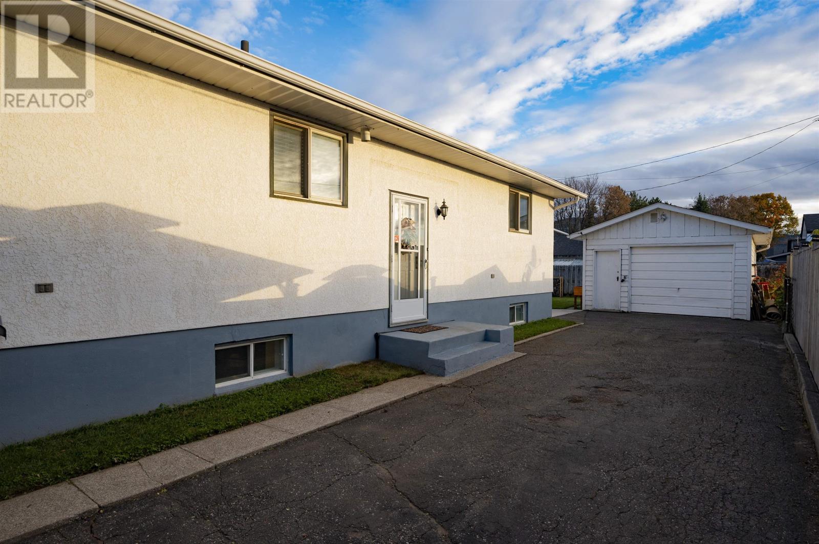 716 Francis Street West, Thunder Bay, Ontario  P7E 4E1 - Photo 41 - TB253411