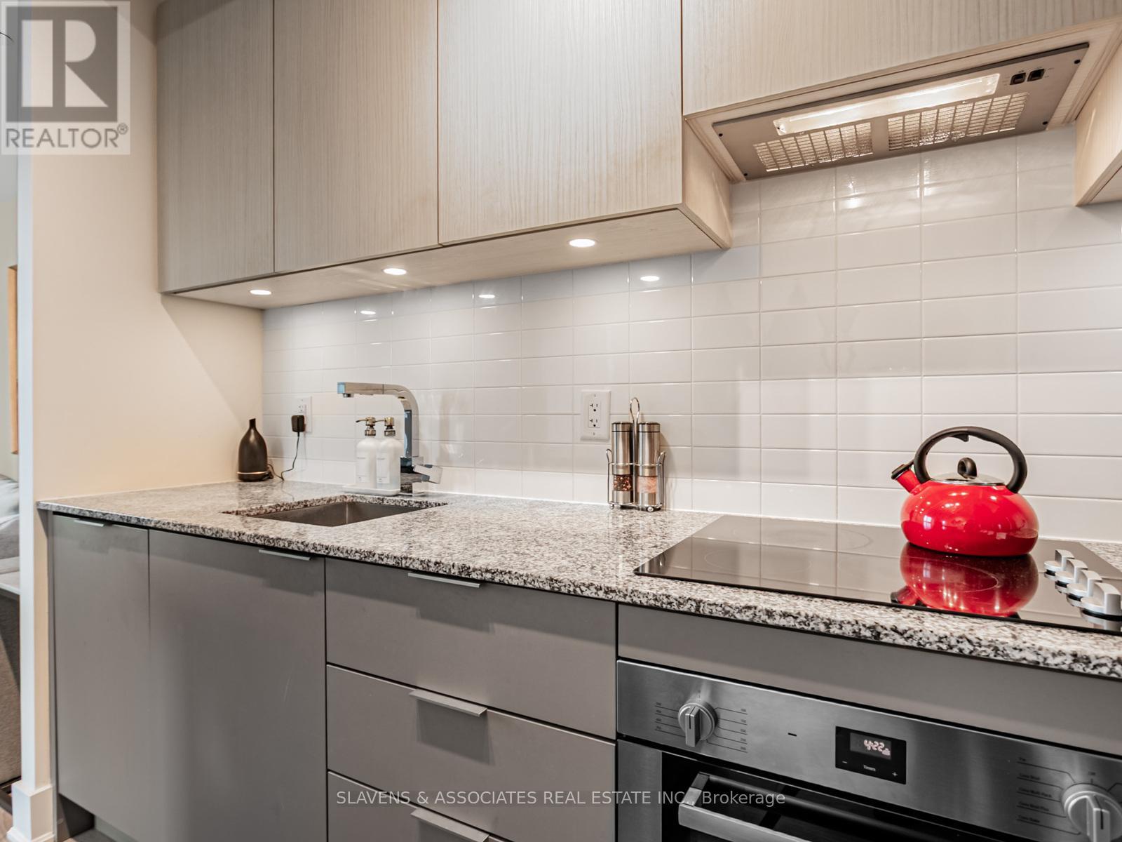 2202 - 120 Parliament Street, Toronto, Ontario  M5A 0N6 - Photo 8 - C12516514