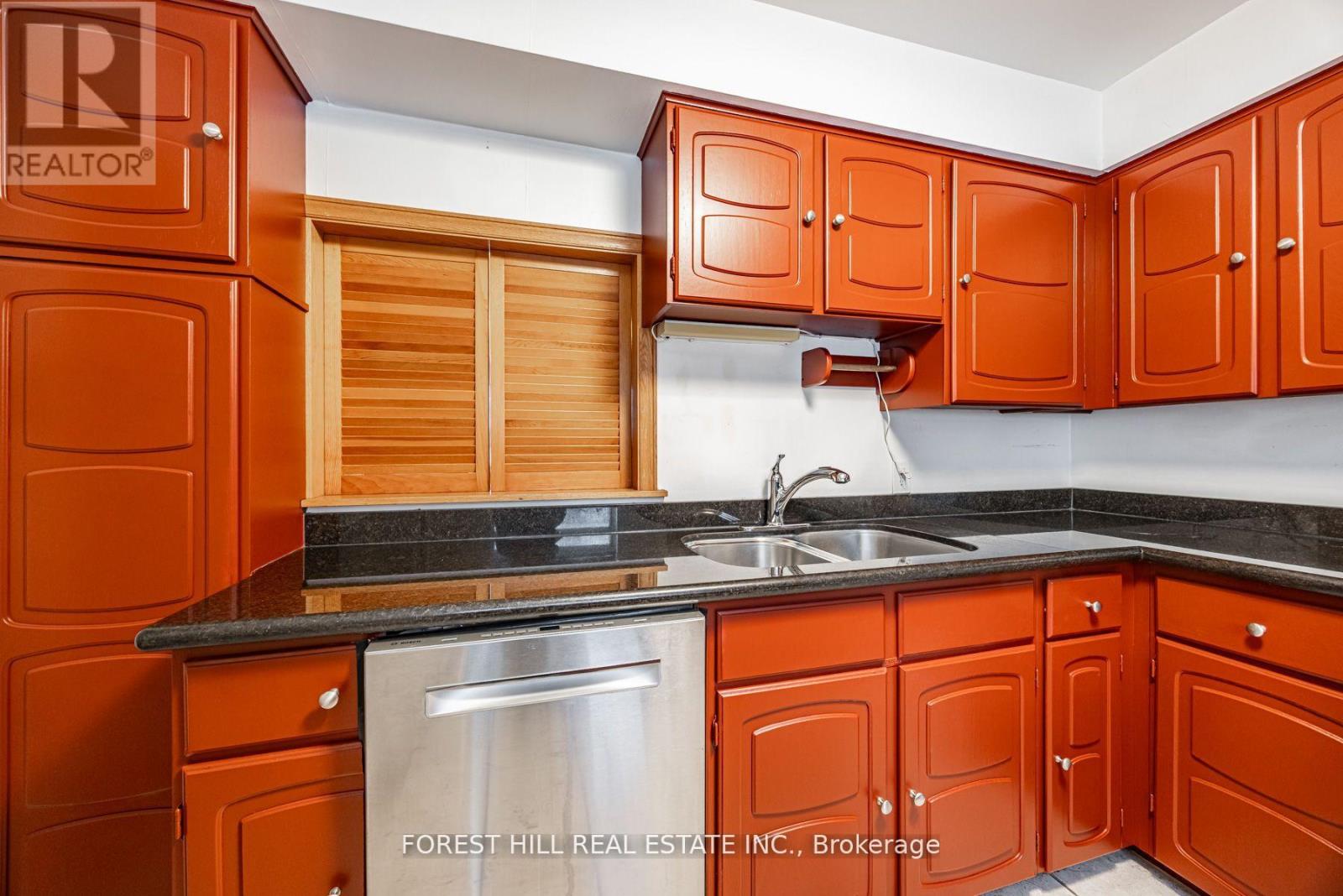 86 Village Greenway, Toronto, Ontario  M2J 1K8 - Photo 24 - C12516674