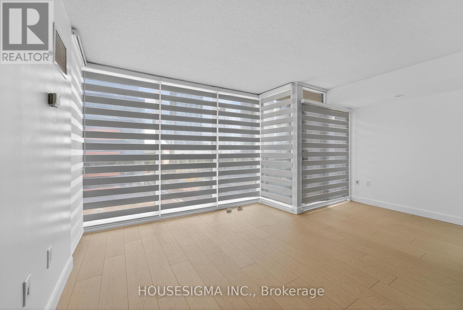 1005 - 8 Telegram Mews, Toronto, Ontario  M5V 3Z5 - Photo 17 - C12516686