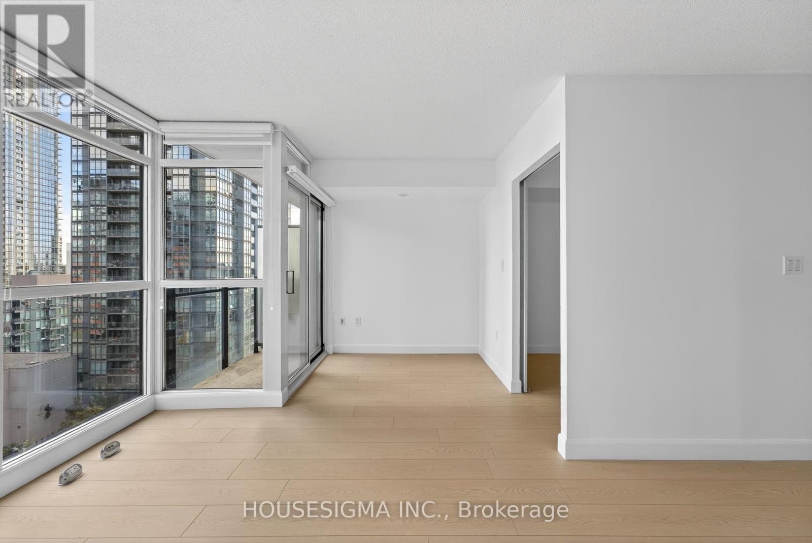 1005 - 8 Telegram Mews, Toronto, Ontario  M5V 3Z5 - Photo 19 - C12516686