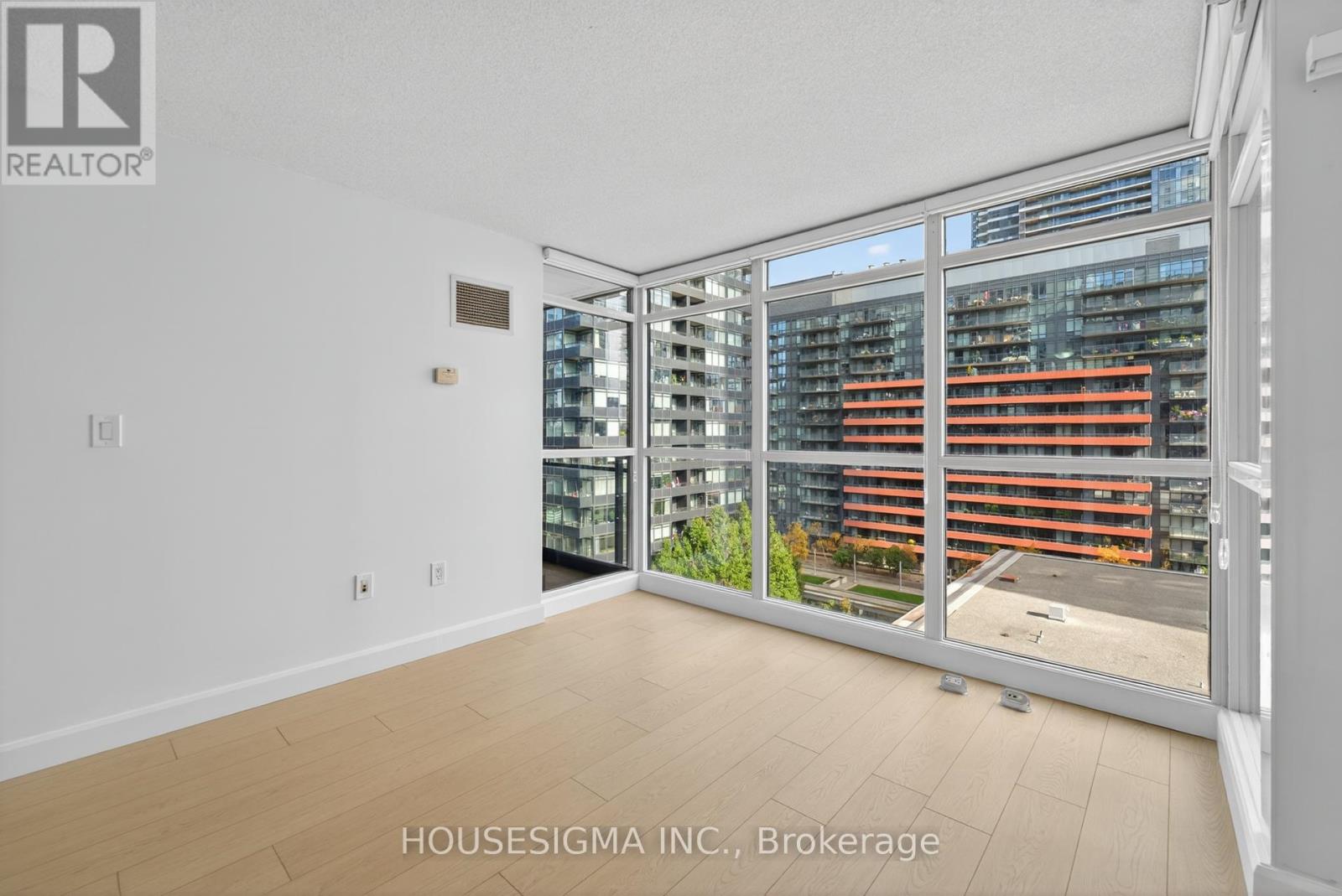 1005 - 8 Telegram Mews, Toronto, Ontario  M5V 3Z5 - Photo 22 - C12516686