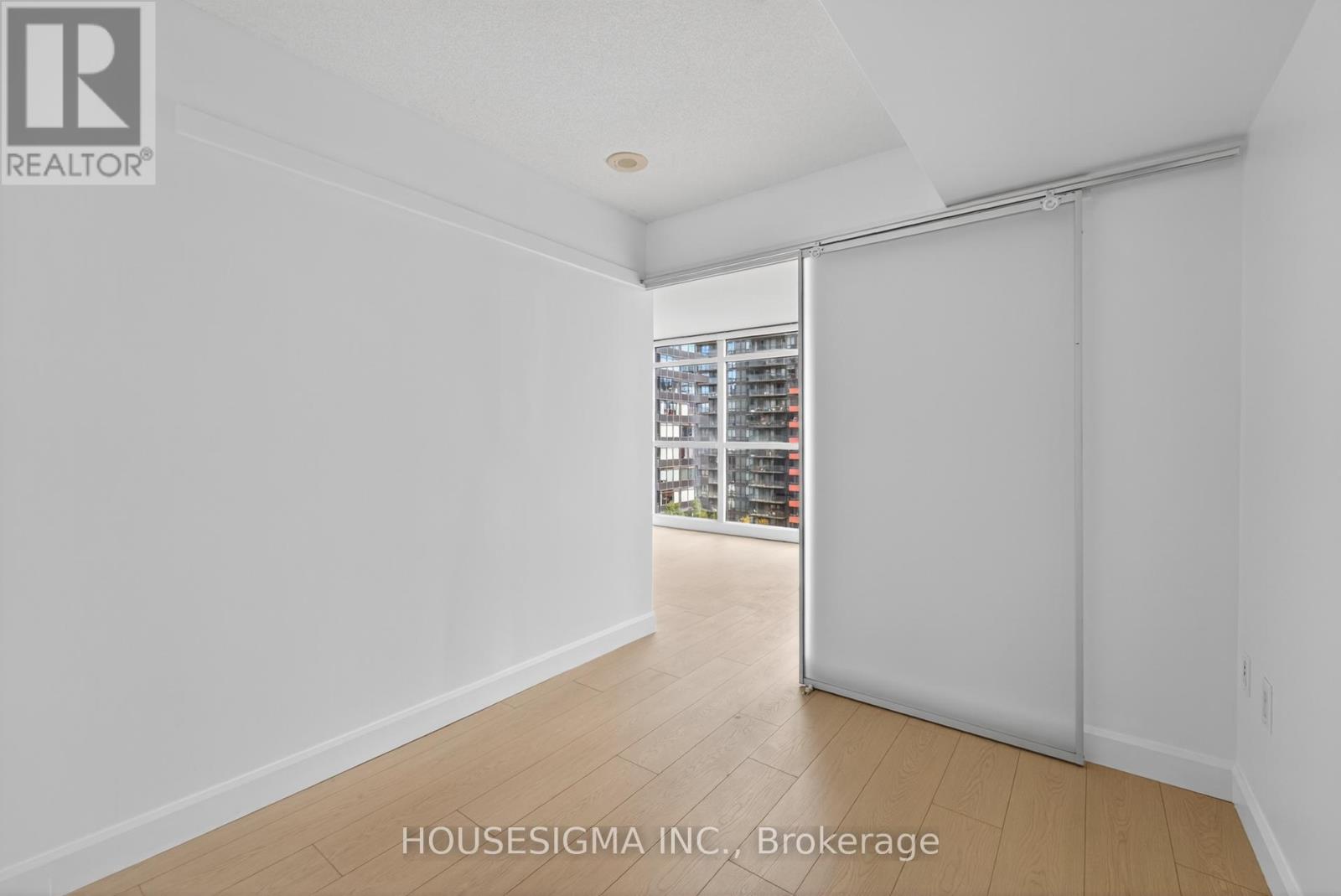 1005 - 8 Telegram Mews, Toronto, Ontario  M5V 3Z5 - Photo 27 - C12516686