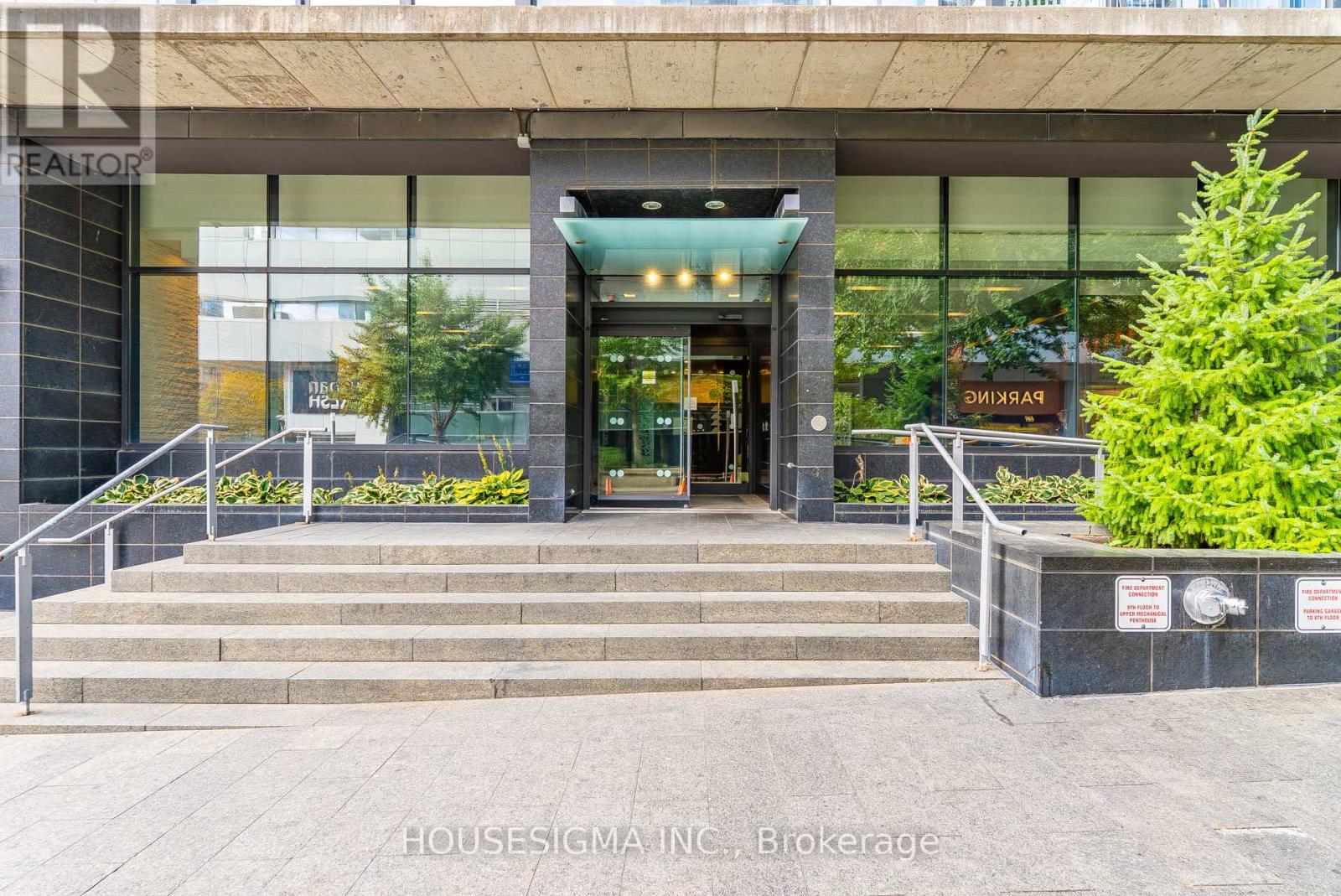 1005 - 8 Telegram Mews, Toronto, Ontario  M5V 3Z5 - Photo 3 - C12516686