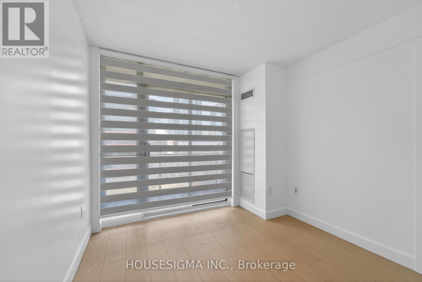 1005 - 8 Telegram Mews, Toronto, Ontario  M5V 3Z5 - Photo 31 - C12516686