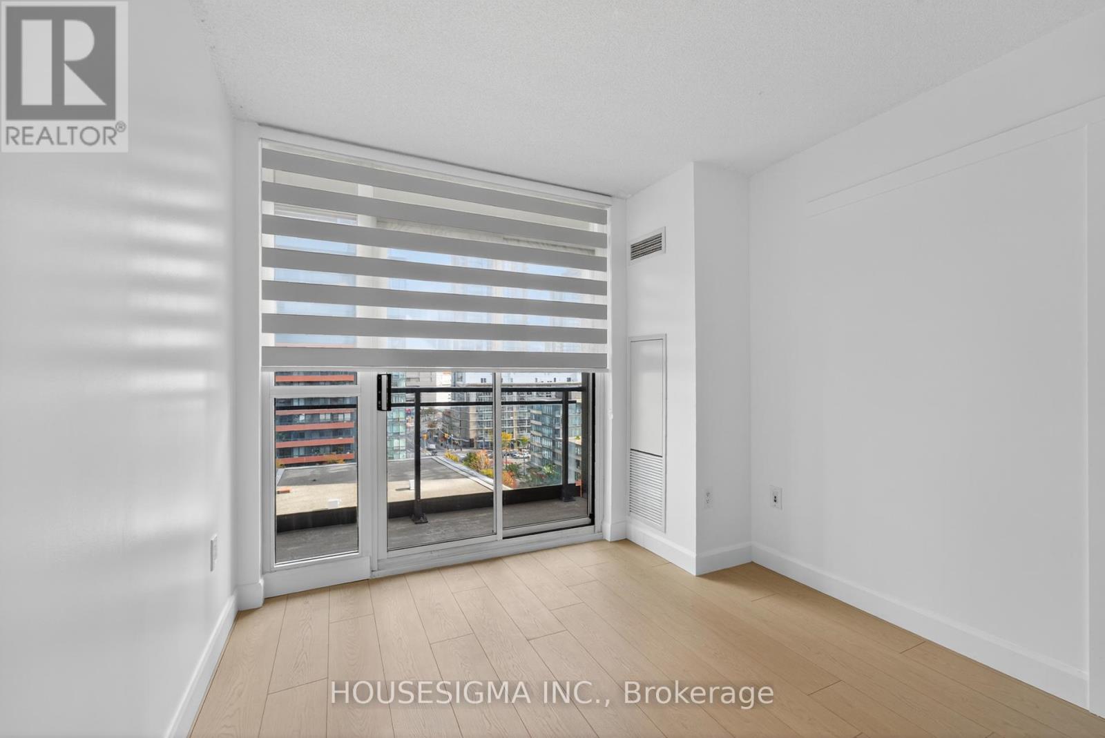 1005 - 8 Telegram Mews, Toronto, Ontario  M5V 3Z5 - Photo 32 - C12516686