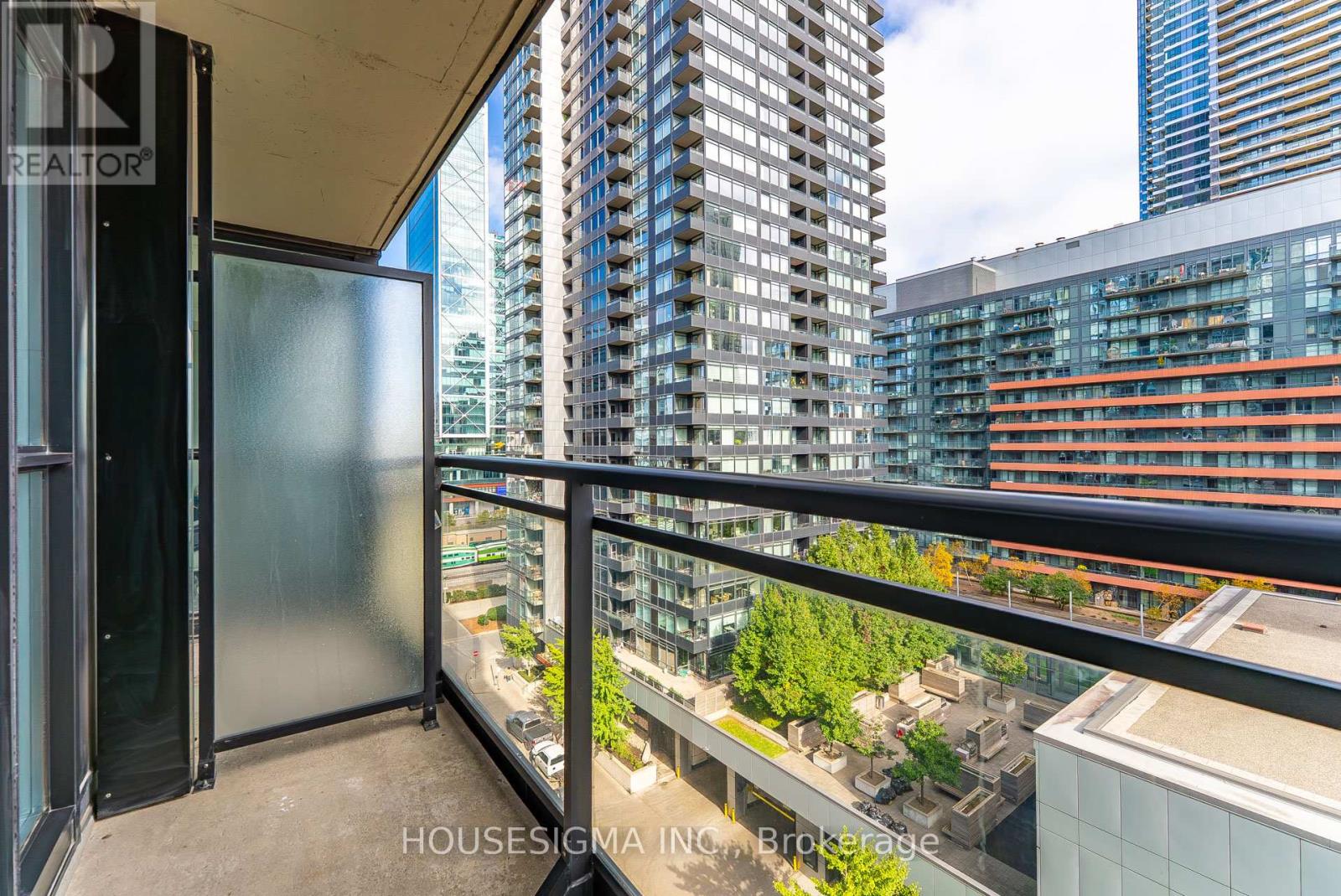 1005 - 8 Telegram Mews, Toronto, Ontario  M5V 3Z5 - Photo 38 - C12516686