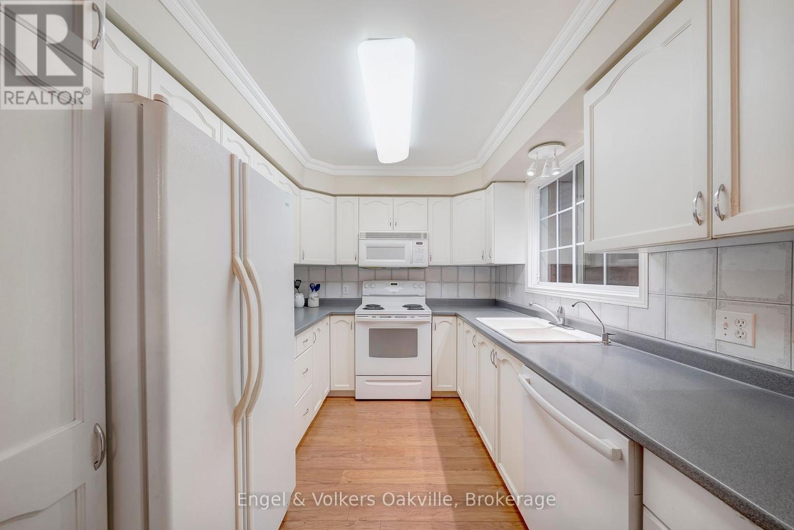 22 - 20 Courtland Drive, Brantford, Ontario  N3R 7Y2 - Photo 14 - X12516900