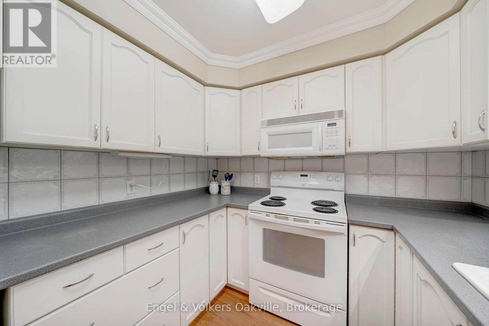 22 - 20 Courtland Drive, Brantford, Ontario  N3R 7Y2 - Photo 16 - X12516900