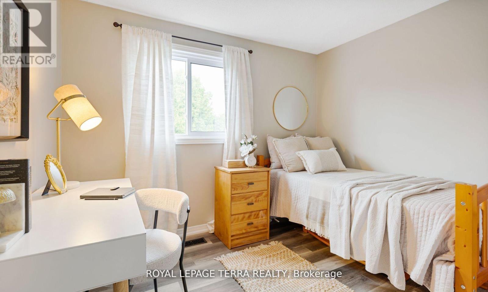 26 Vanessa Place, Whitby, Ontario  L1N 6T3 - Photo 6 - E12516540