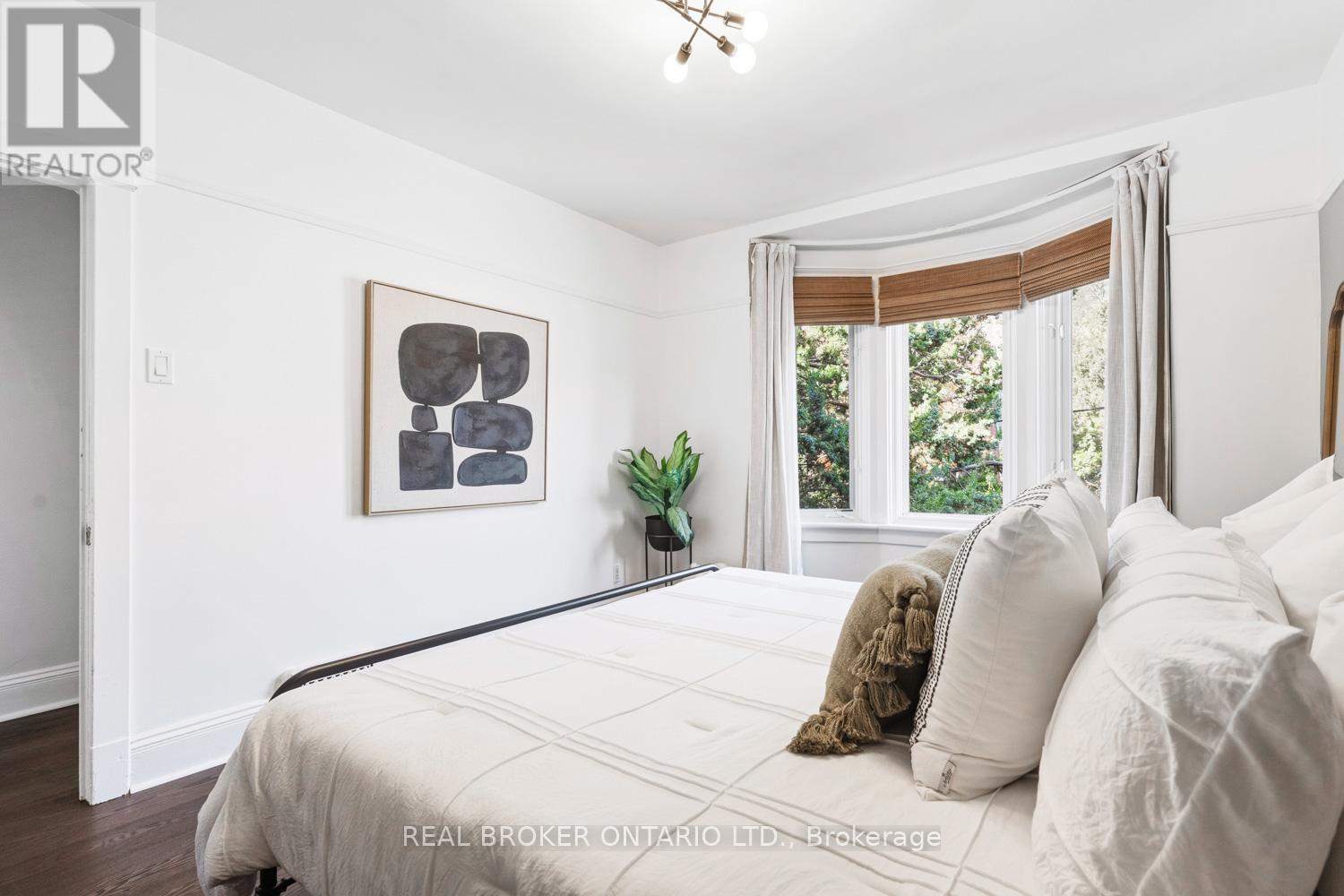 7 Juniper Avenue, Toronto, Ontario  M4L 1S1 - Photo 14 - E12516572