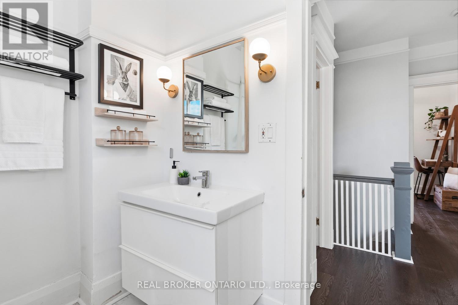 7 Juniper Avenue, Toronto, Ontario  M4L 1S1 - Photo 22 - E12516572