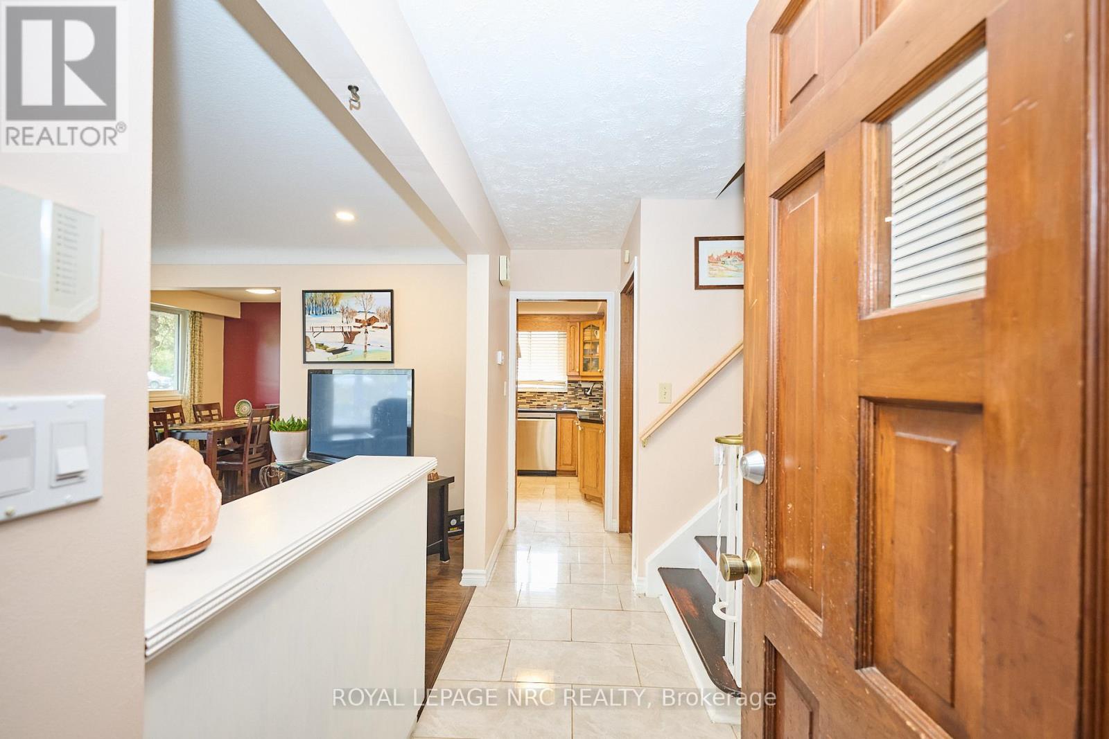 551 Geneva Street, St. Catharines, Ontario  L2N 2J1 - Photo 4 - X12516844