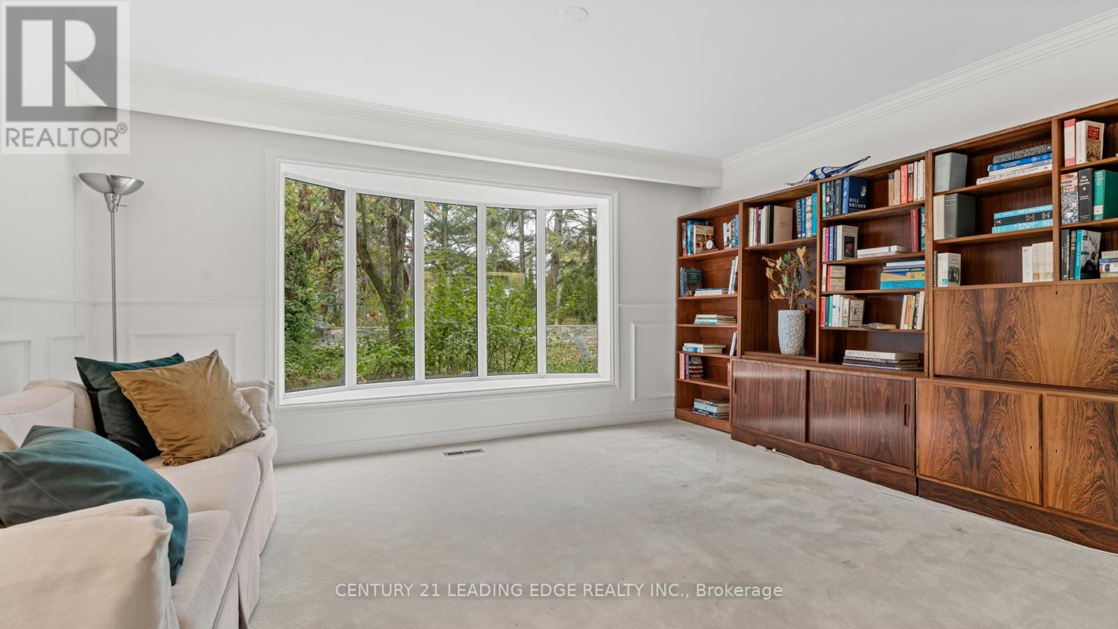 34 Forest Park Crescent, Markham, Ontario  L3T 2M7 - Photo 8 - N12497624