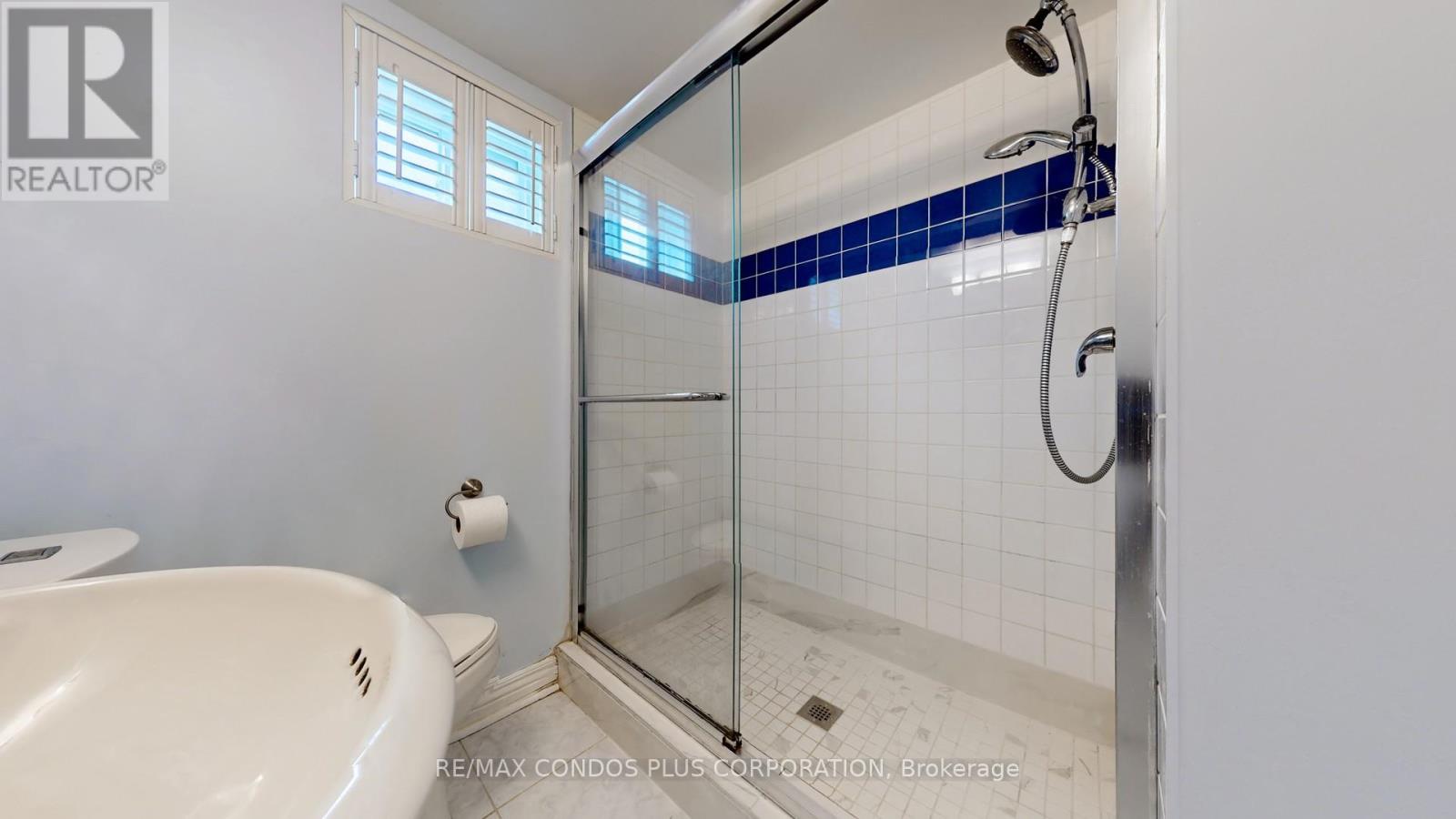 105 Hendon Avenue, Toronto (Newtonbrook West), Ontario  M2M 1A6 - Photo 31 - C12504636