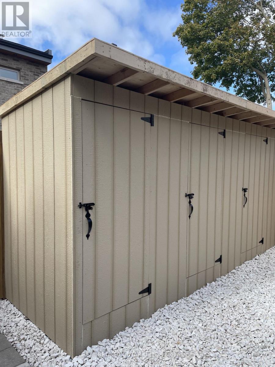 Unit R - 72 Jones Avenue, Toronto, Ontario M4M 2Z8 - Photo 30 - E12512070