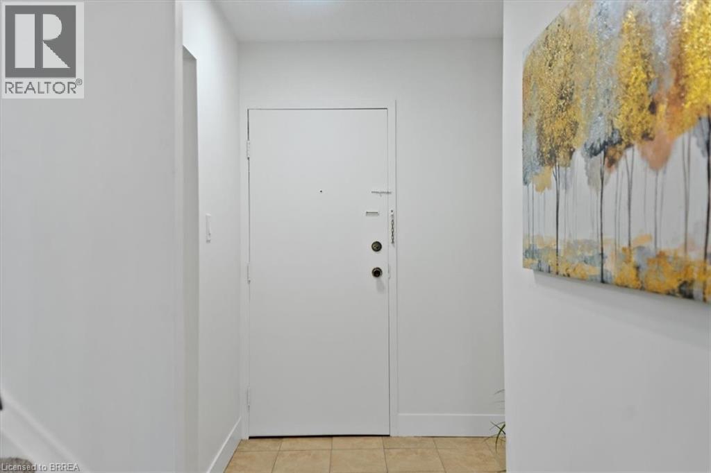 36 Hayhurst Road Unit# 358, Brantford, Ontario  N3R 6Y9 - Photo 3 - 40778214