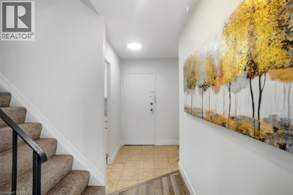 36 Hayhurst Road Unit# 358, Brantford, Ontario  N3R 6Y9 - Photo 4 - 40778214