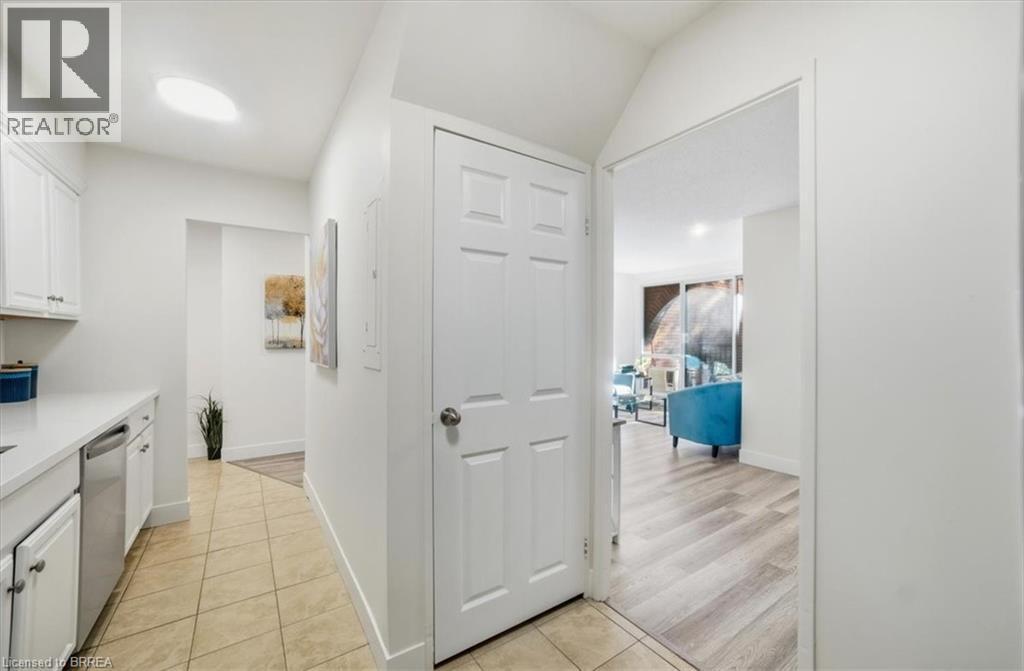 36 Hayhurst Road Unit# 358, Brantford, Ontario  N3R 6Y9 - Photo 8 - 40778214