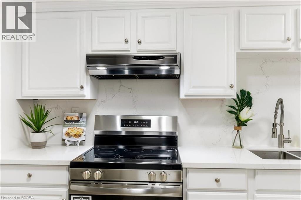 36 Hayhurst Road Unit# 358, Brantford, Ontario  N3R 6Y9 - Photo 11 - 40778214